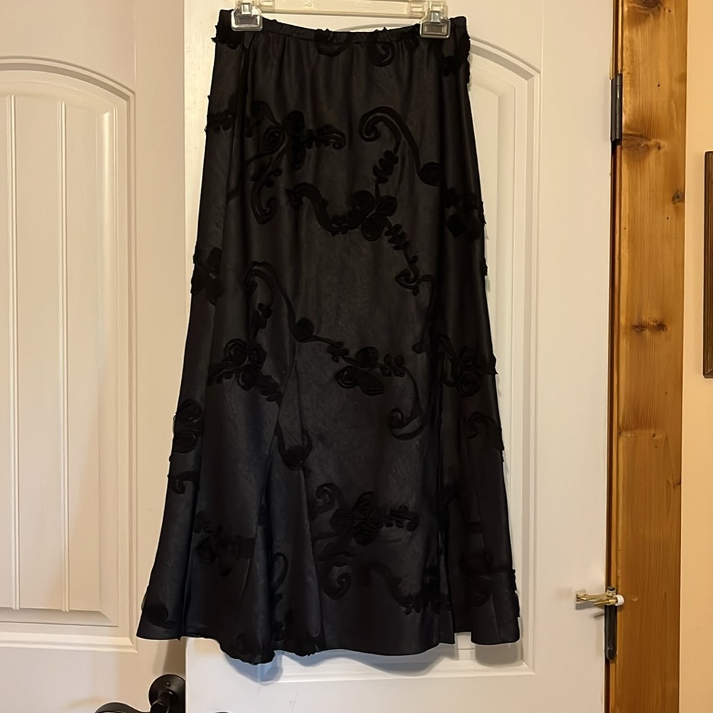 Suit - Picture 7 of 8
